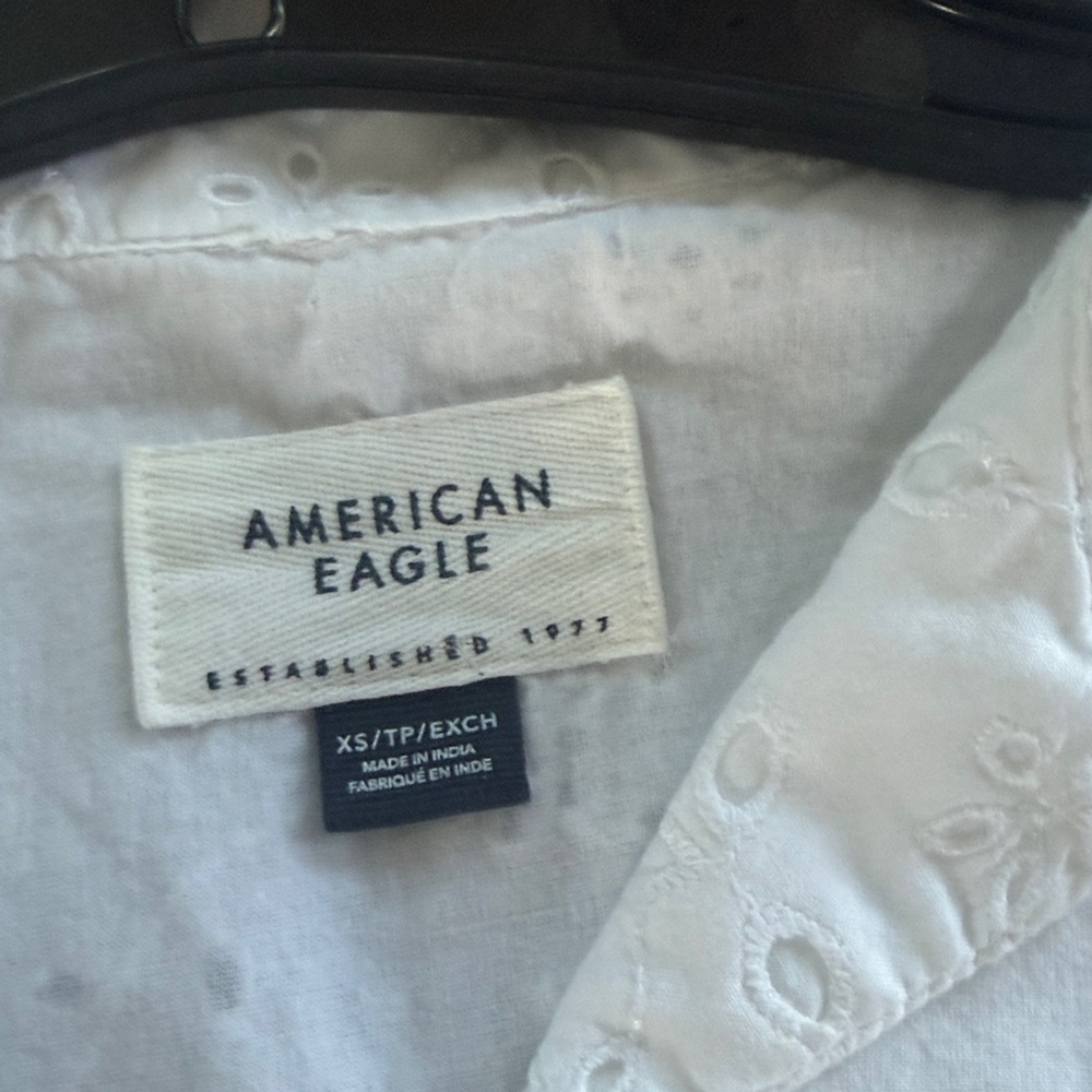 American Eagle White Eyelet Button-Front Short Sleeve Shirt XS - Picture 4 of 9